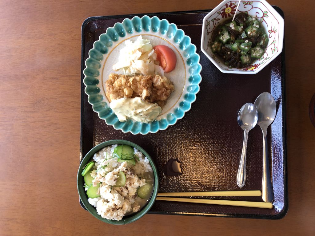 今日の献立は「ご当地メニュー★」!