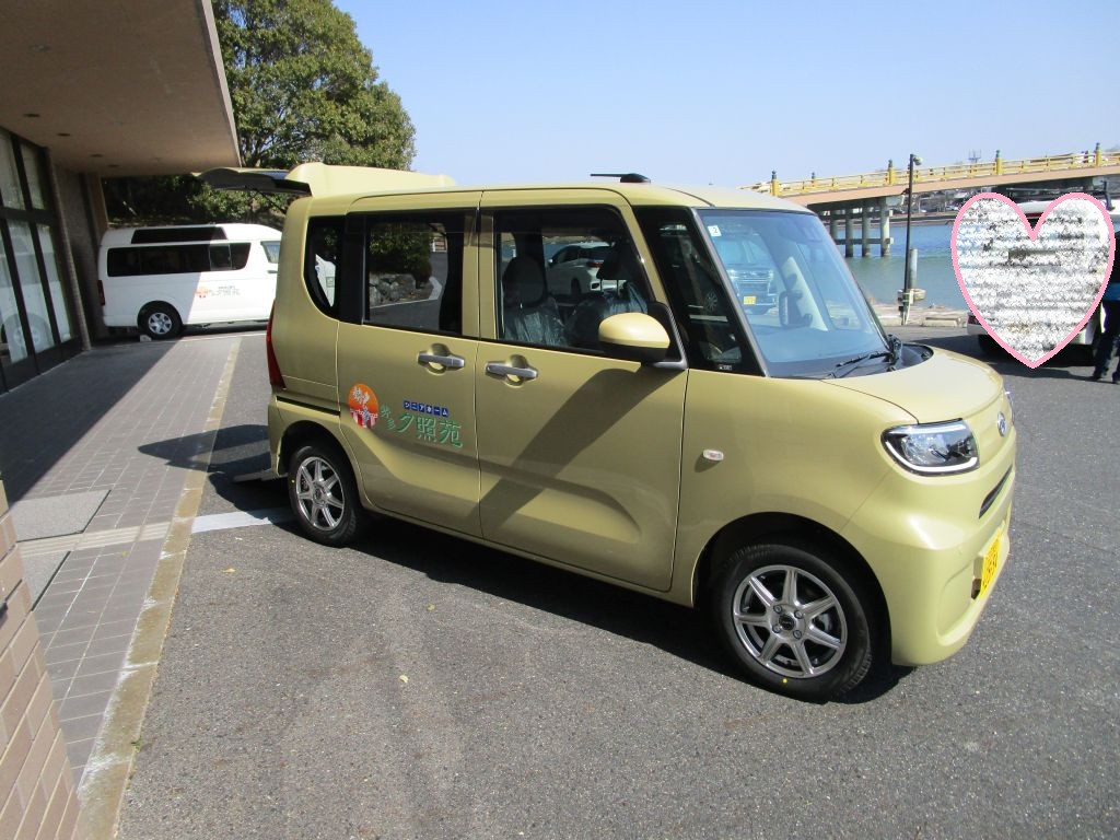 新しく「車いす仕様軽自動車」を納車しました♪
