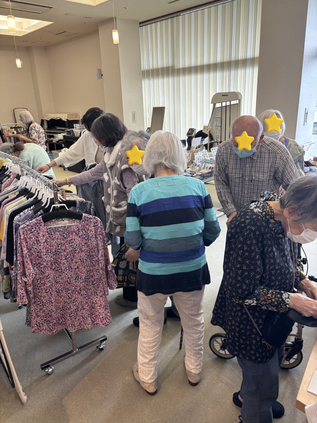 洋服の移動販売会♪