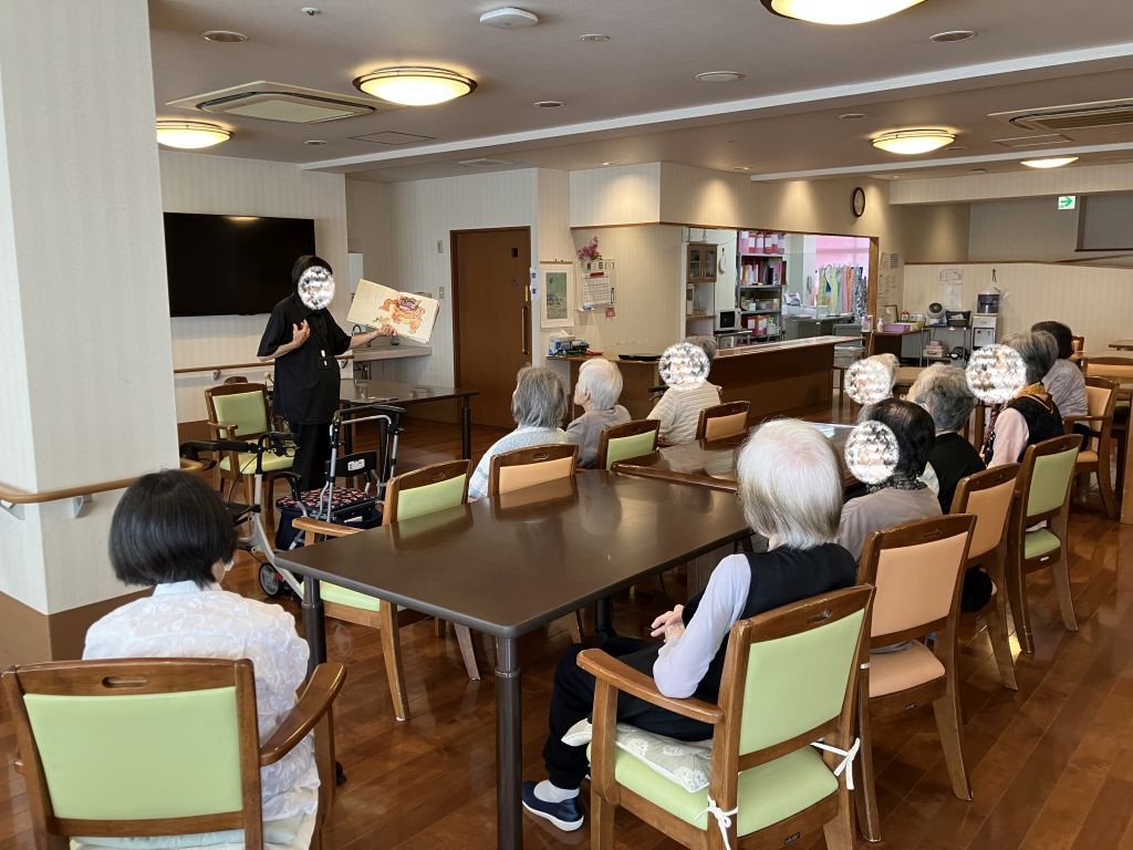 ボランティアさんによる読み聞かせ★