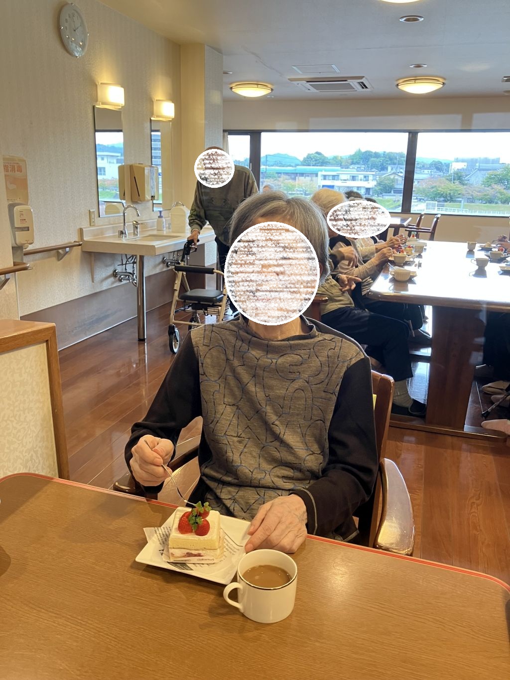 毎月恒例の喫茶会♪